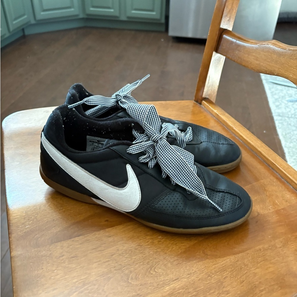Nike Black and White Athletic Shoes